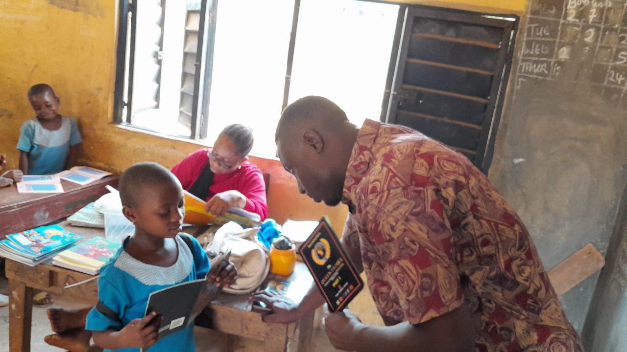 Empowering Rural Public-School Children in Nigeria: Volunteers and trainers across Y4red initiatives’ projects and initiatives get sponsored by Learn Reading.